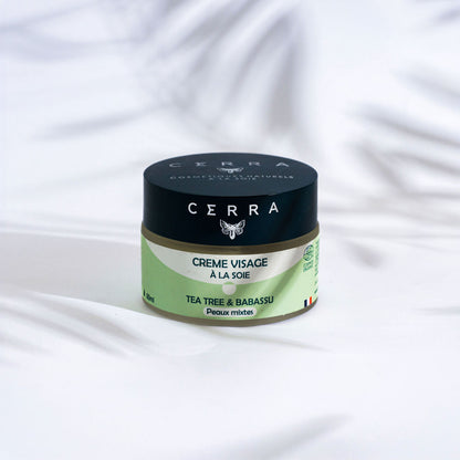Teebaum- und Babassu-Tagescreme – angereichert mit Seide – aus kontrolliert biologischem Anbau